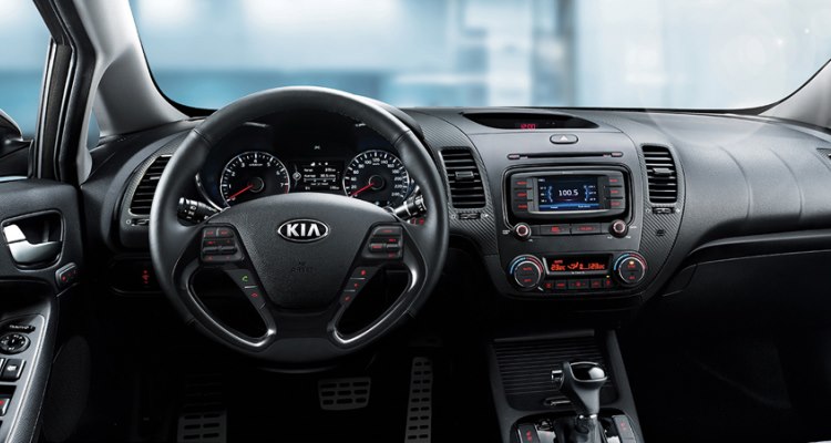 Kia Cerato панель